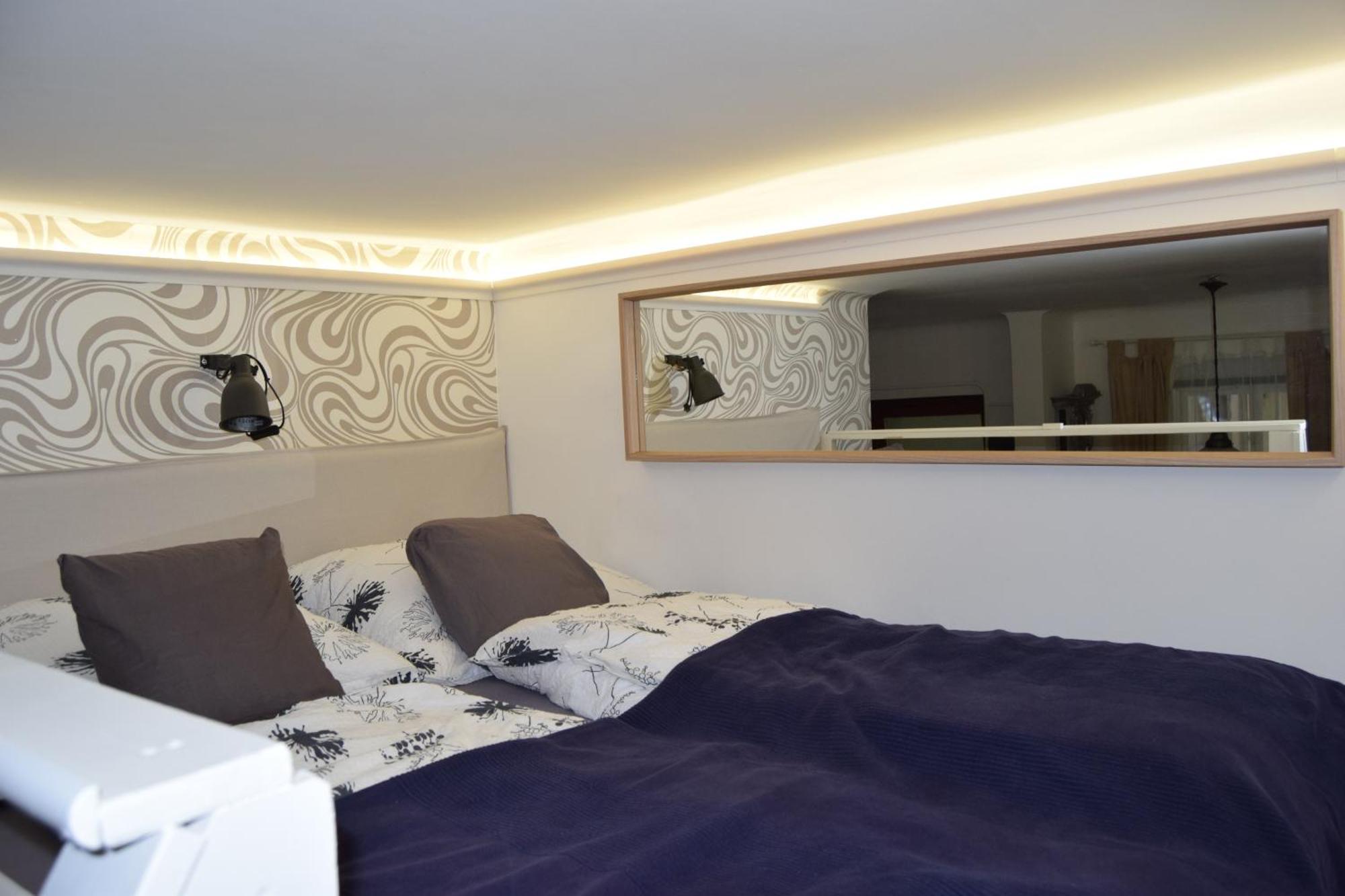 Castlehill Apartman The Perfect Blend Of Urban Living And Sightseeing Convenience Boedapest Buitenkant foto